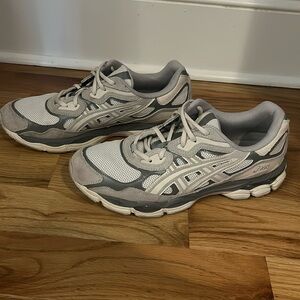 Men’s ASICS Gel-NYC. Size 11.5. Grey, tan, cream.